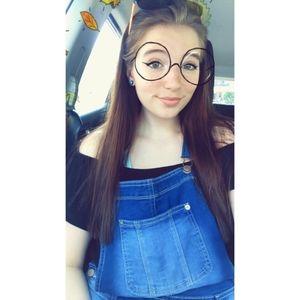 Meet your Posher, Destinie